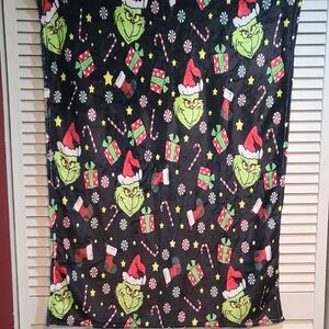 Holiday Grinch Plush Throw Blanket – Black with Green & Red